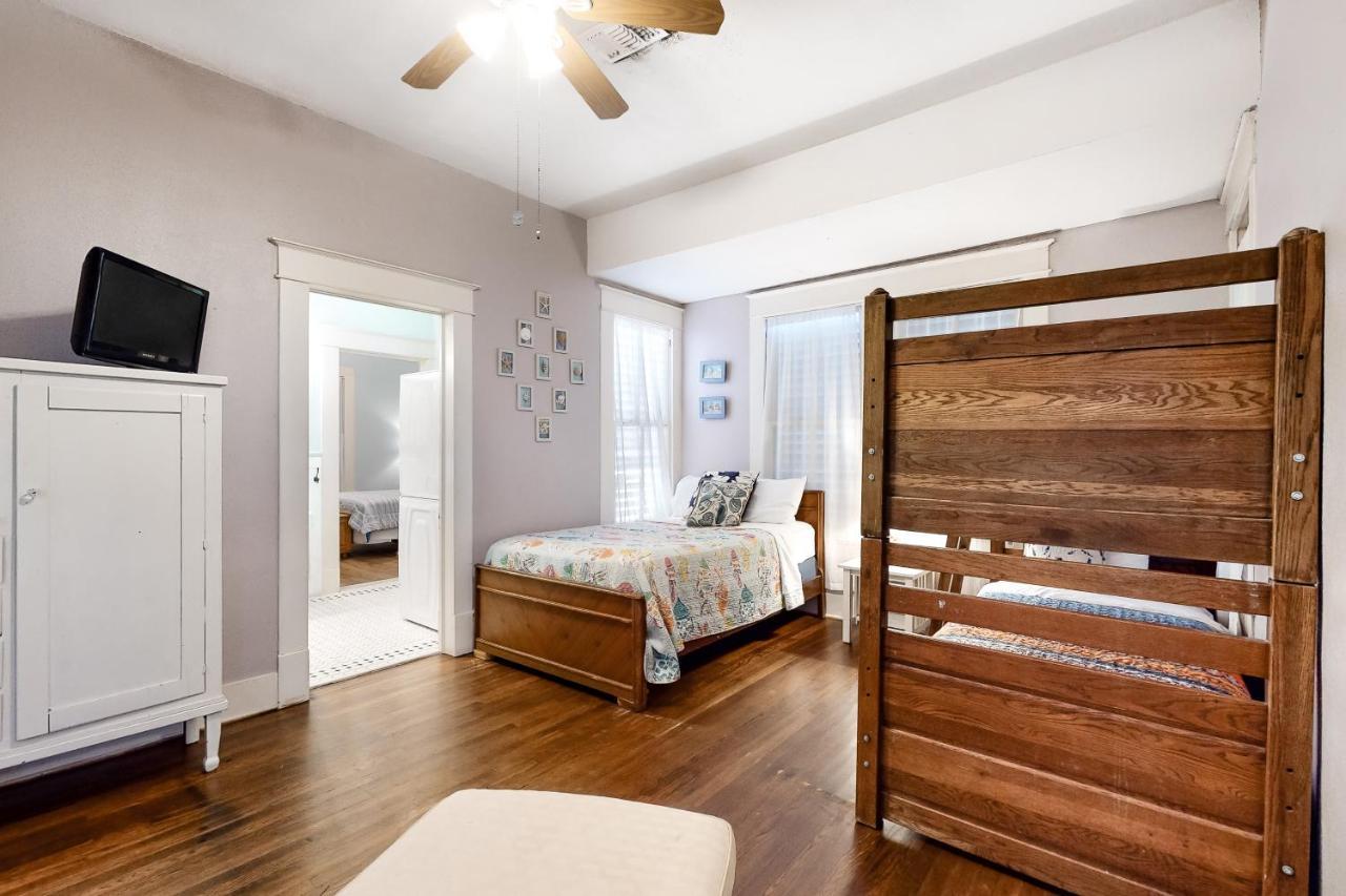 Castaway Cottage Galveston Exterior photo