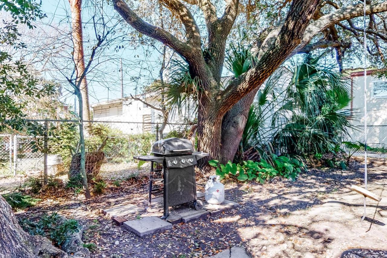 Castaway Cottage Galveston Exterior photo