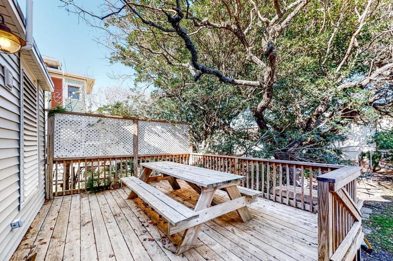 Castaway Cottage Galveston Exterior photo