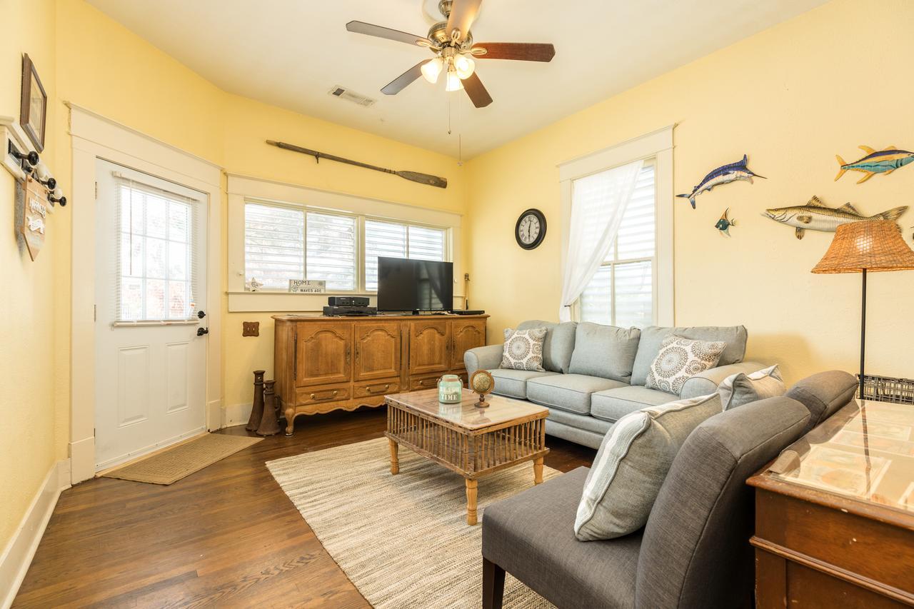 Castaway Cottage Galveston Exterior photo